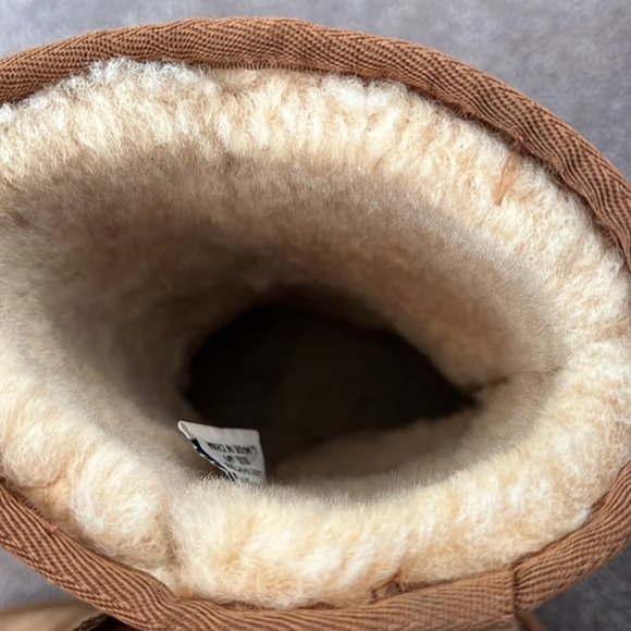 2005 UGG Classic short - Picture 10 of 11